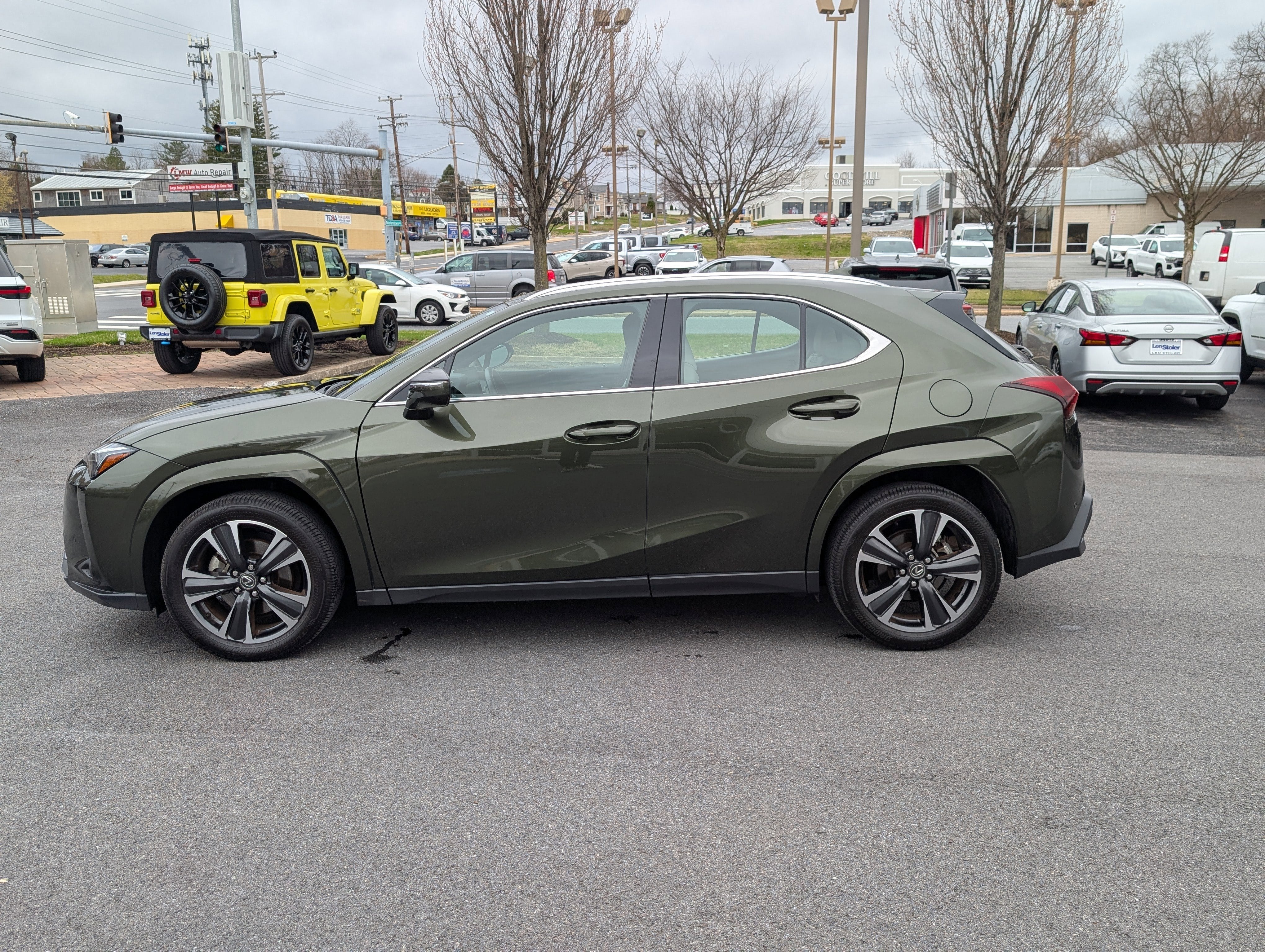 2025 Lexus UX UX 300h Premium