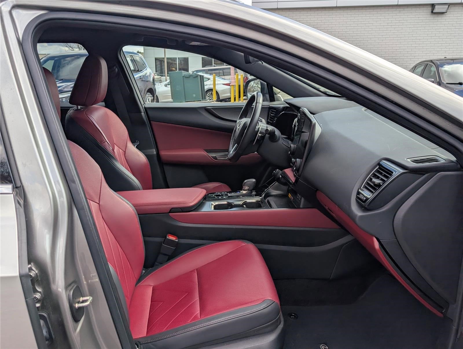 2024 Lexus NX NX 450h+ Luxury