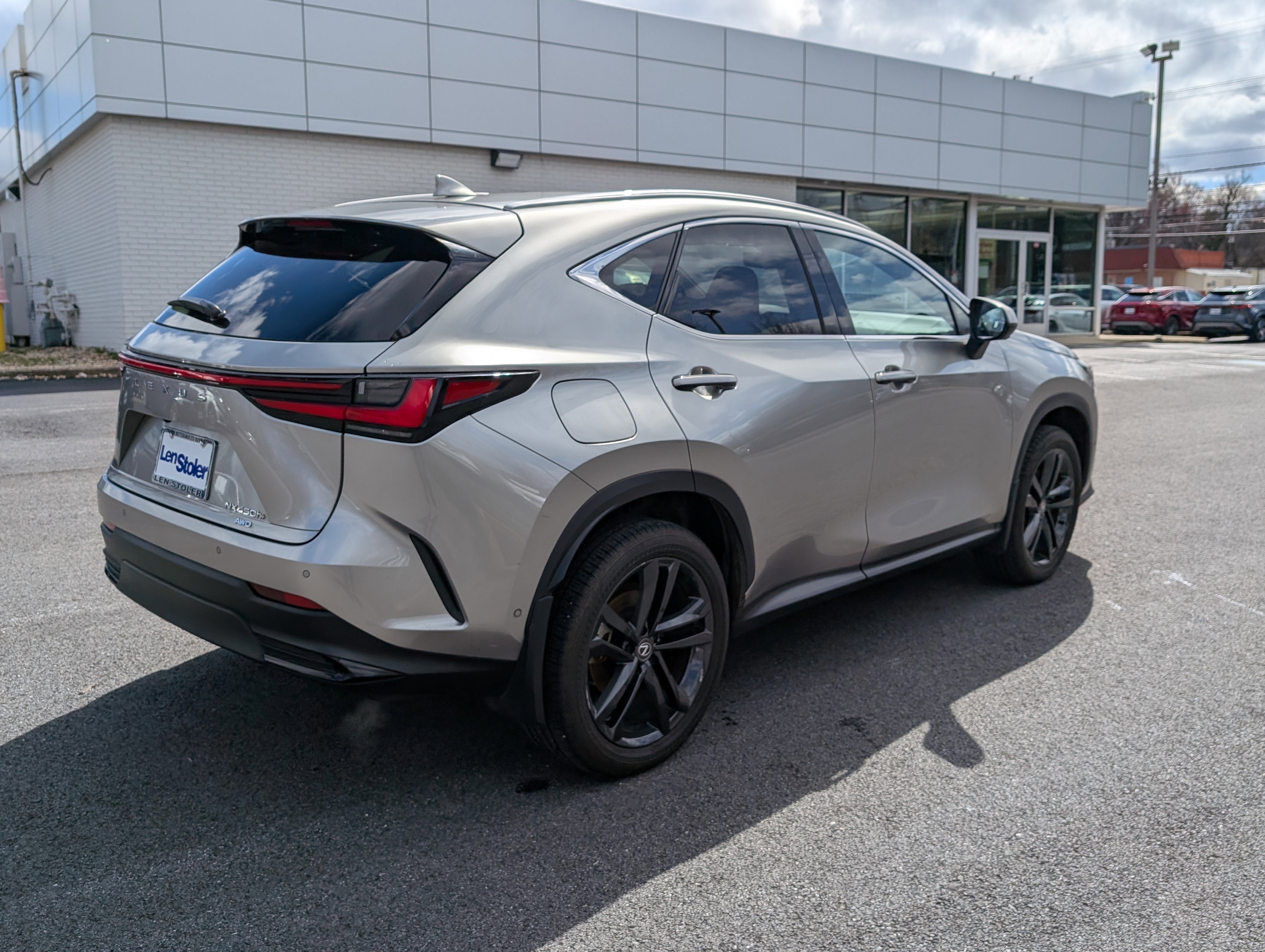2024 Lexus NX NX 450h+ Luxury