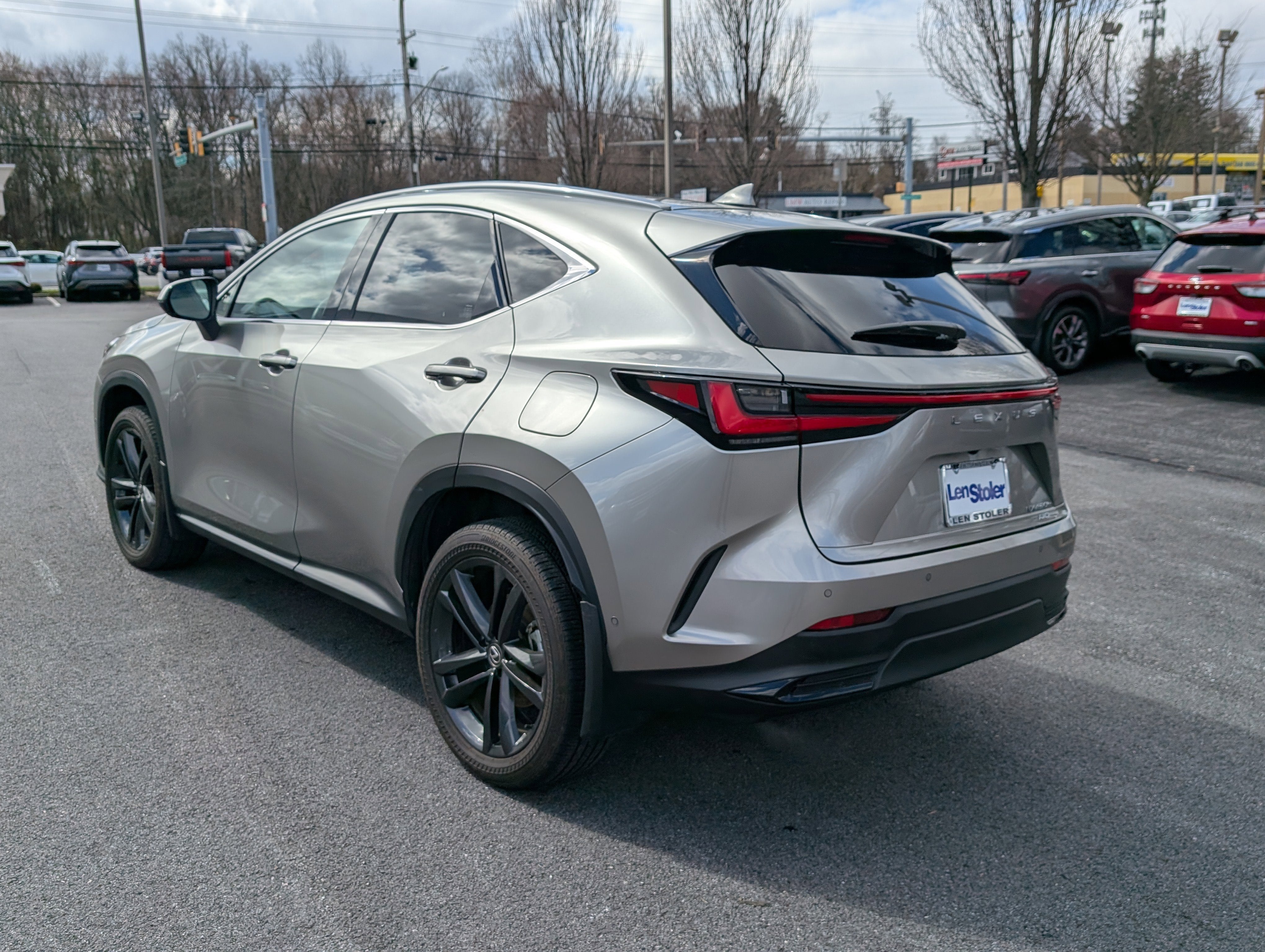 2024 Lexus NX NX 450h+ Luxury