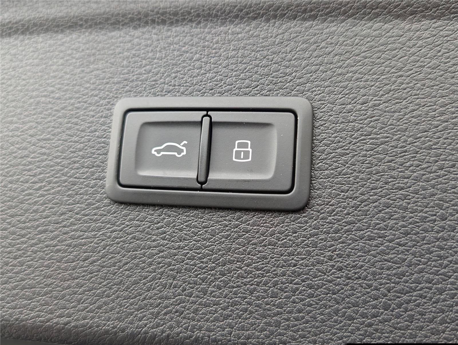 2023 Audi Q5 Premium Plus