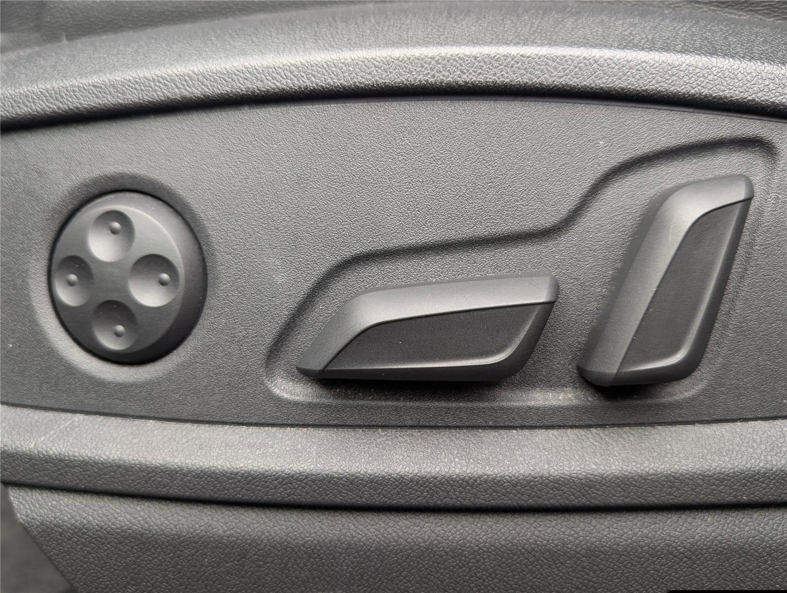 2023 Audi Q5 Premium Plus