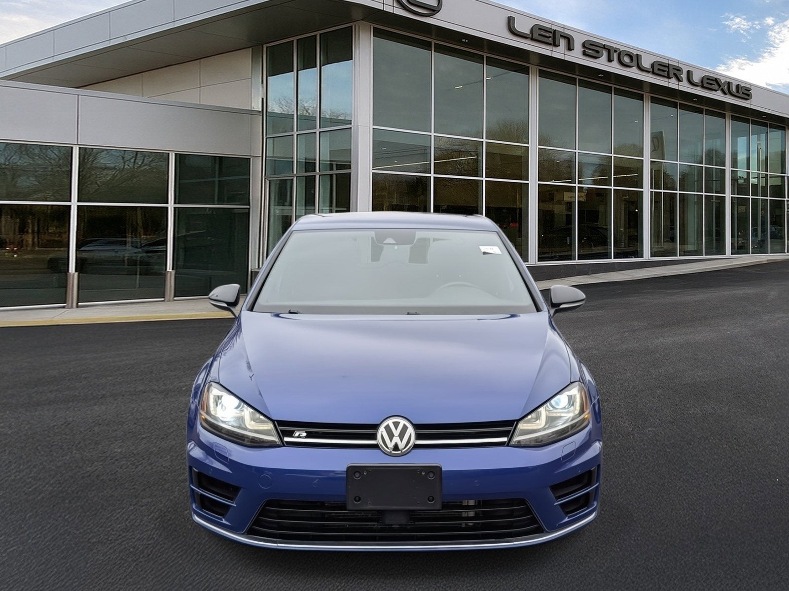 2016 Volkswagen Golf R 4dr HB DSG