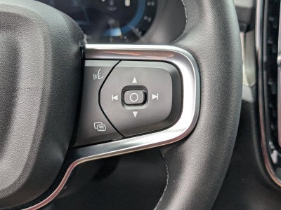 2023 Volvo XC40 Ultimate Dark Theme