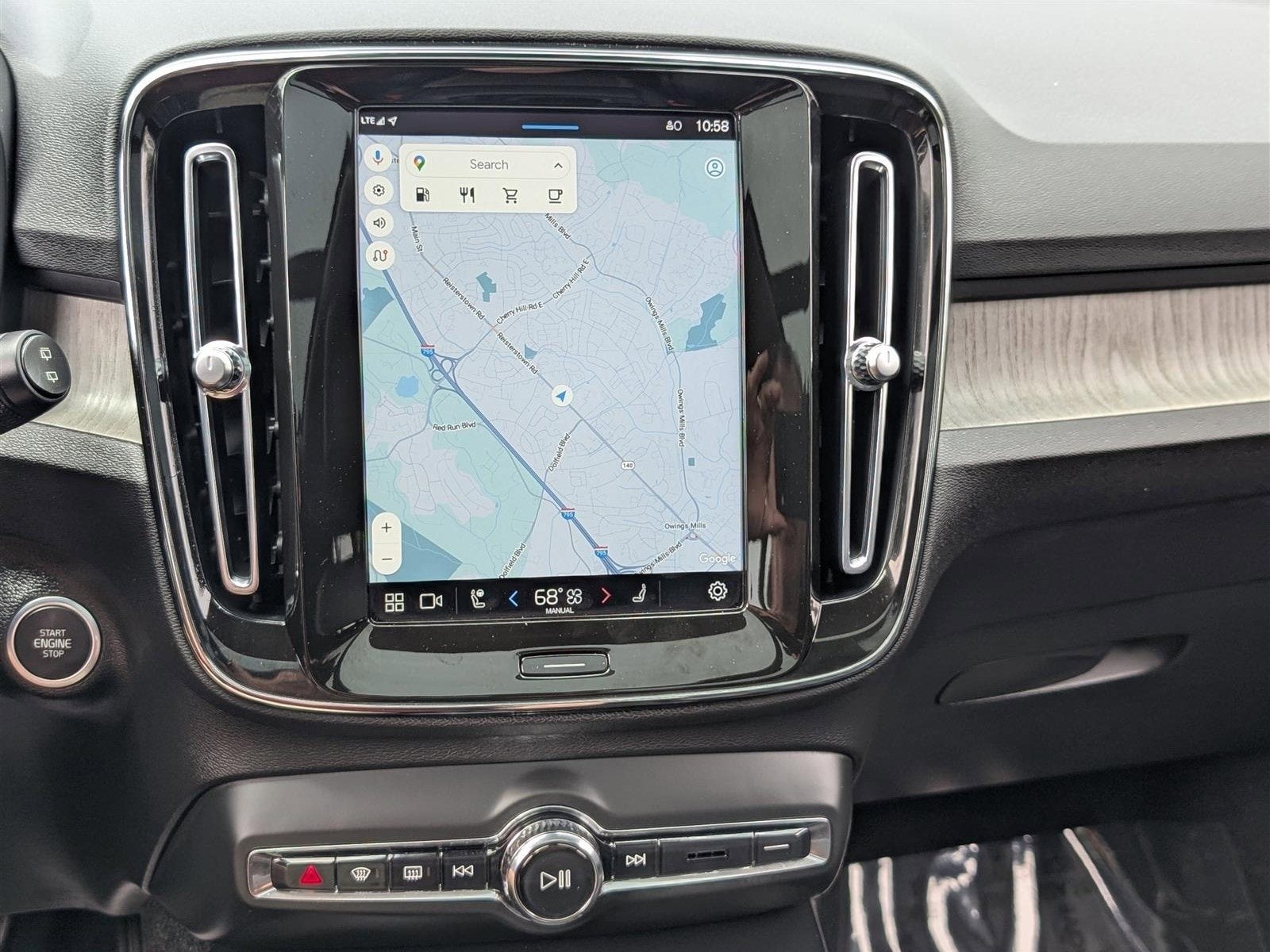 2023 Volvo XC40 Ultimate Dark Theme