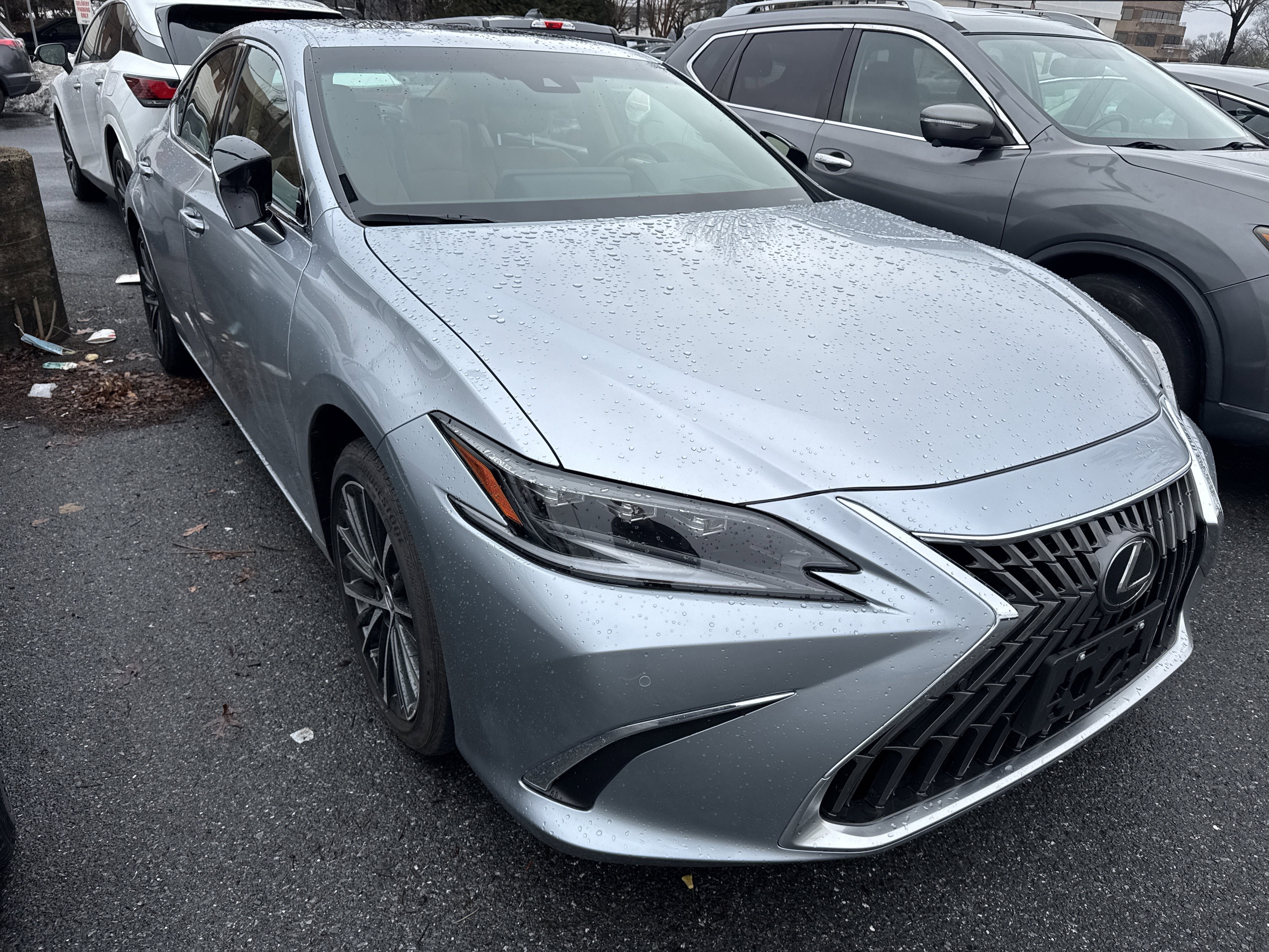 2024 Lexus ES 300h