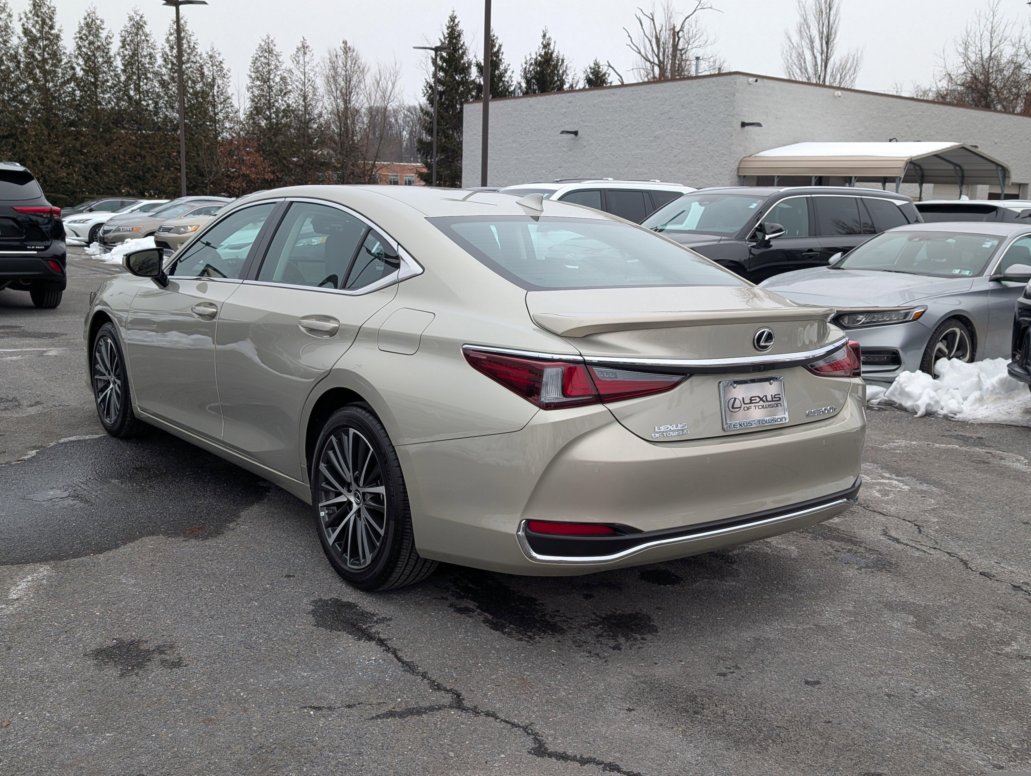 2025 Lexus ES 300h