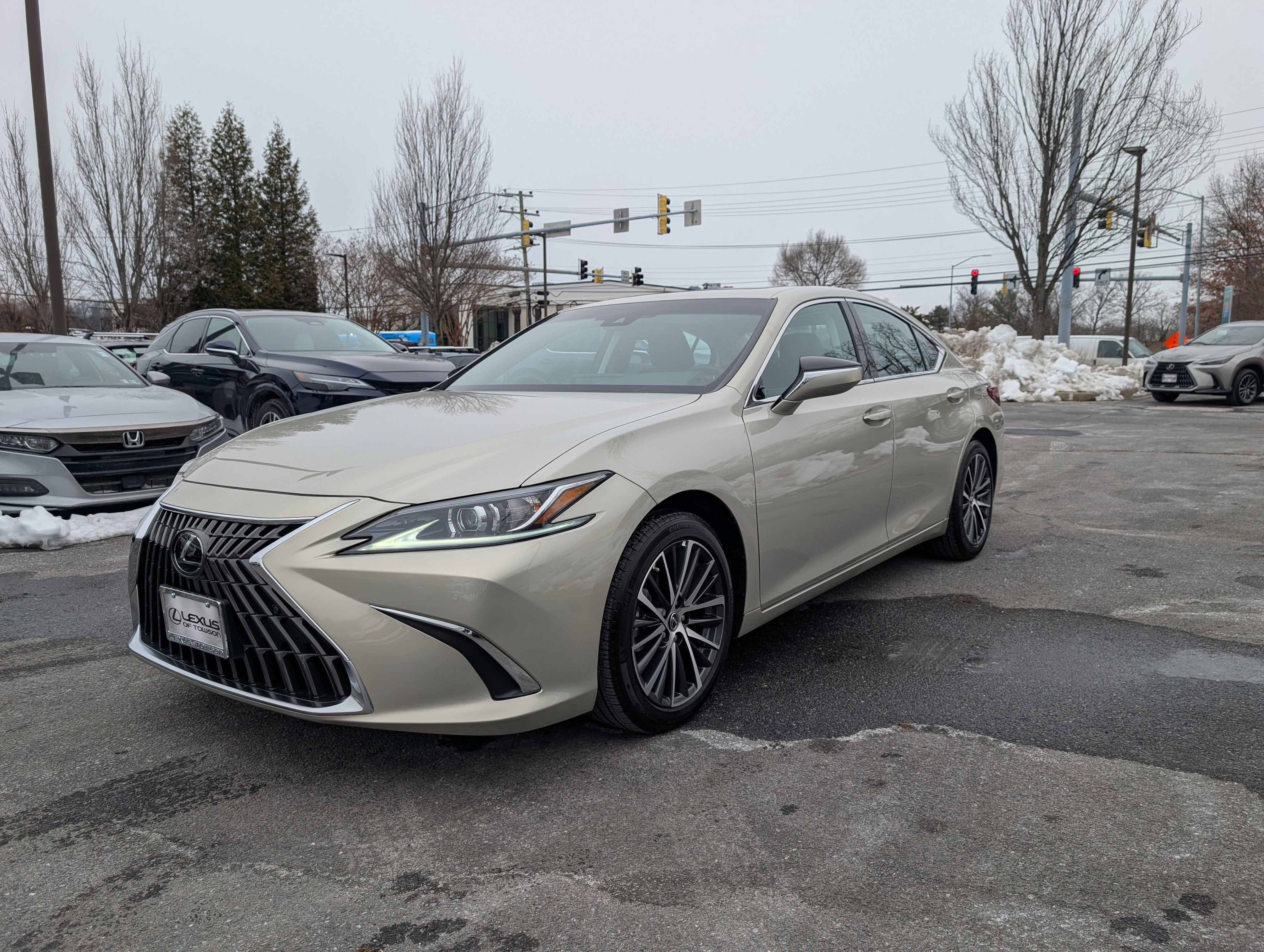 2025 Lexus ES 300h