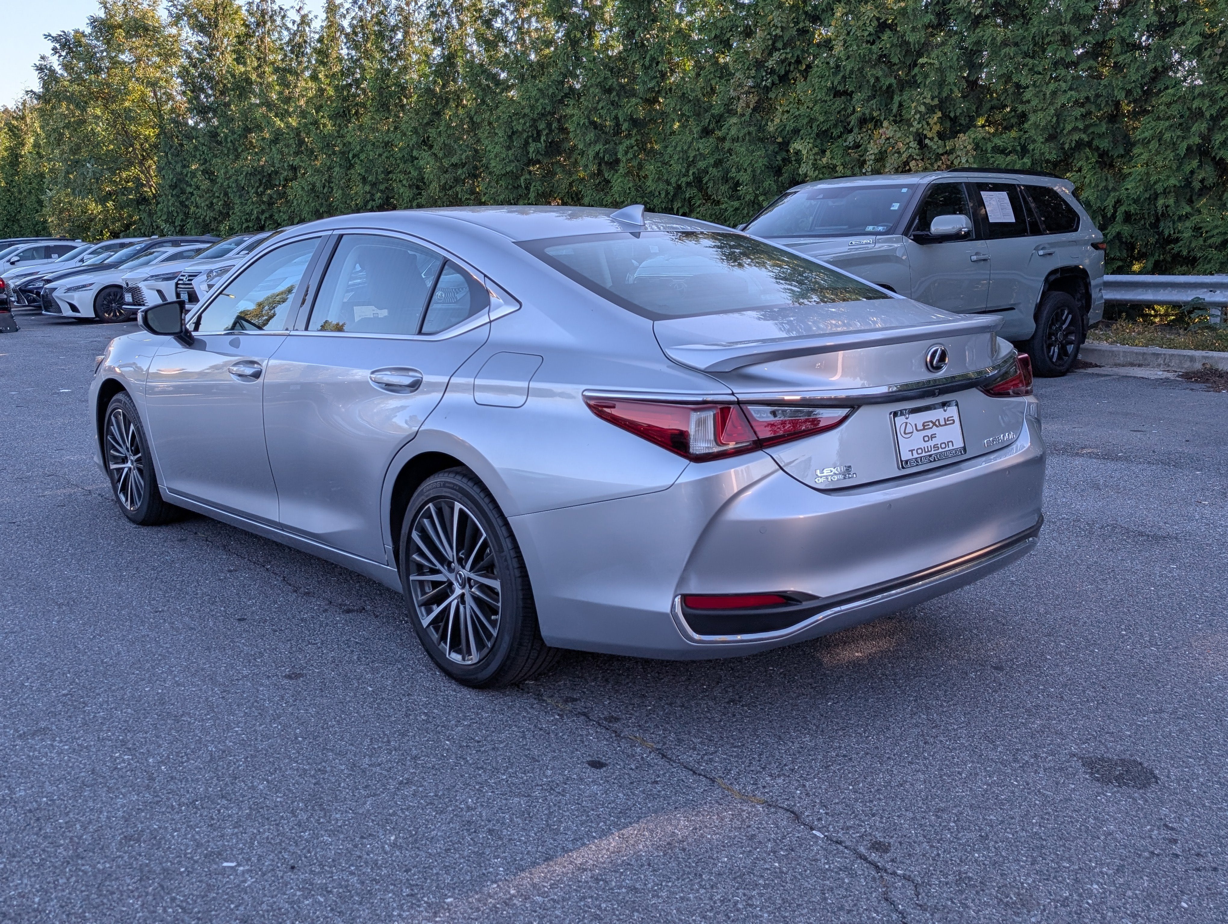2024 Lexus ES 300h