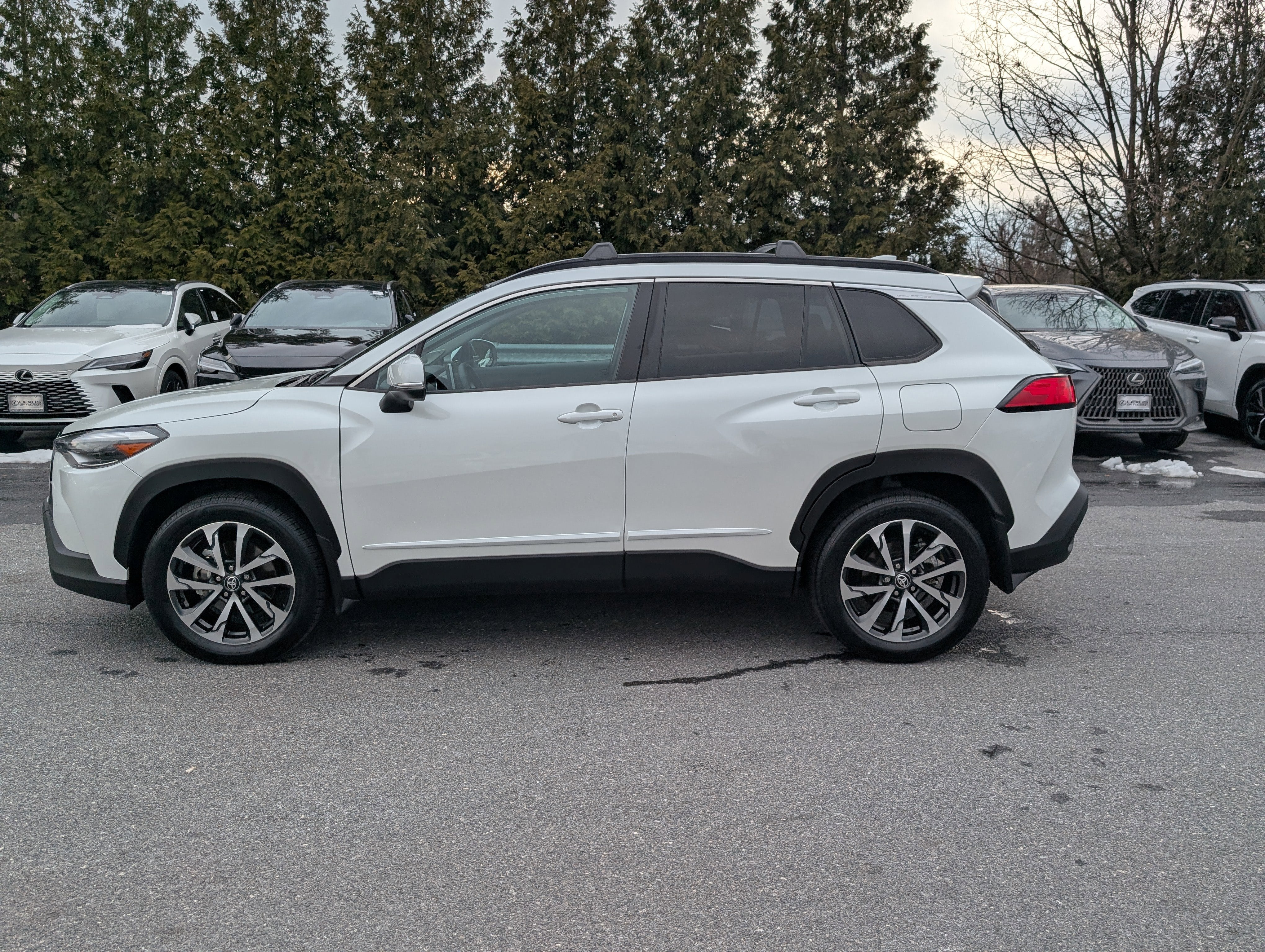 2023 Toyota Corolla Cross XLE