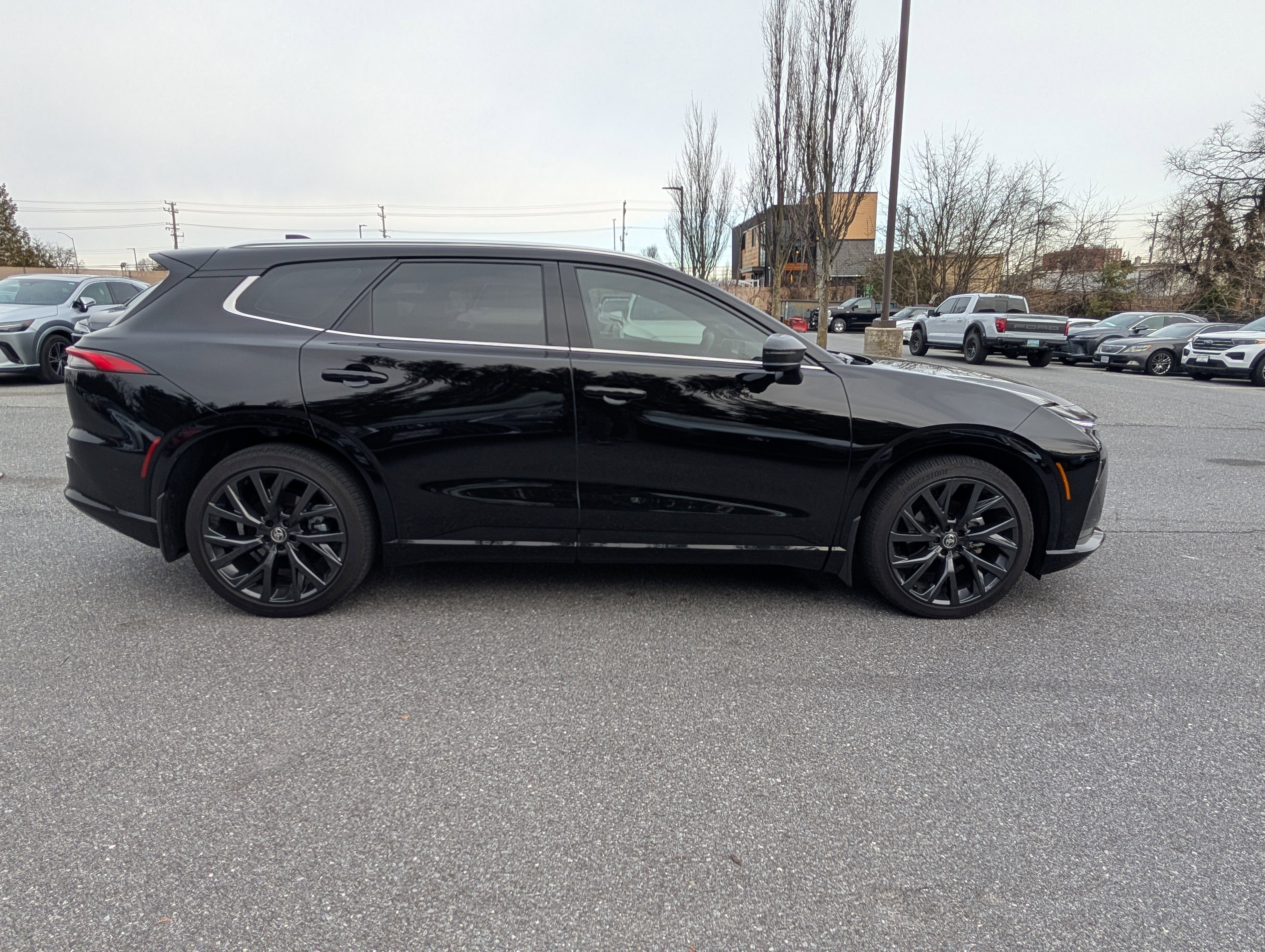 2025 Toyota Crown Signia Limited