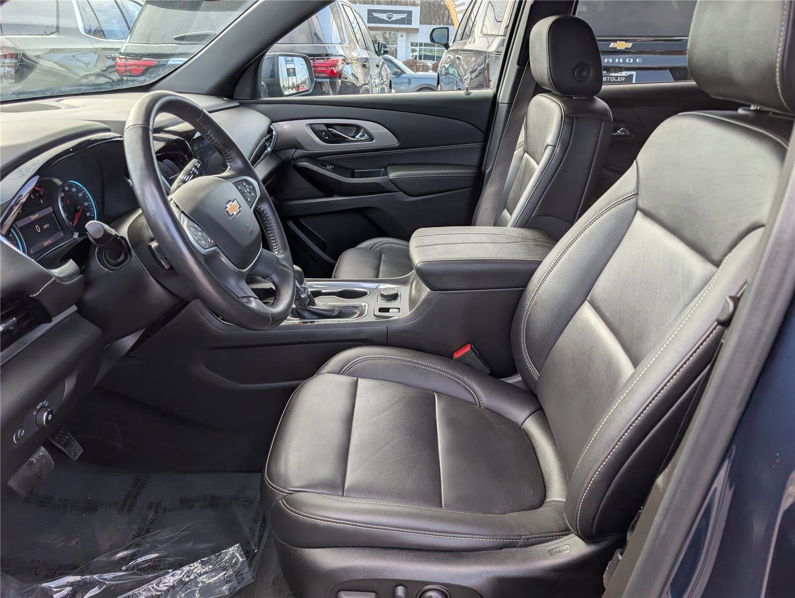 2022 Chevrolet Traverse LT Leather