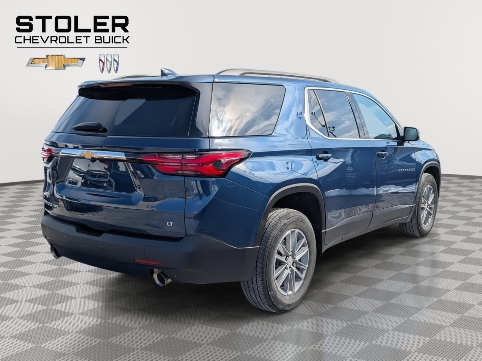 2022 Chevrolet Traverse LT Leather