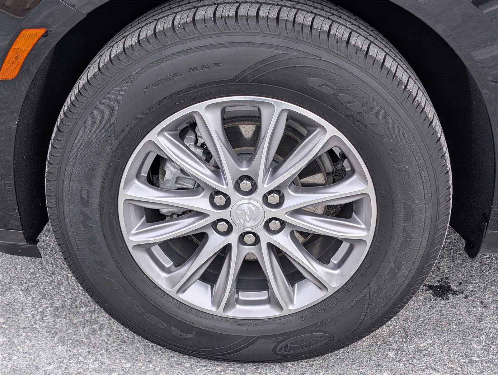 2022 Buick Enclave Essence