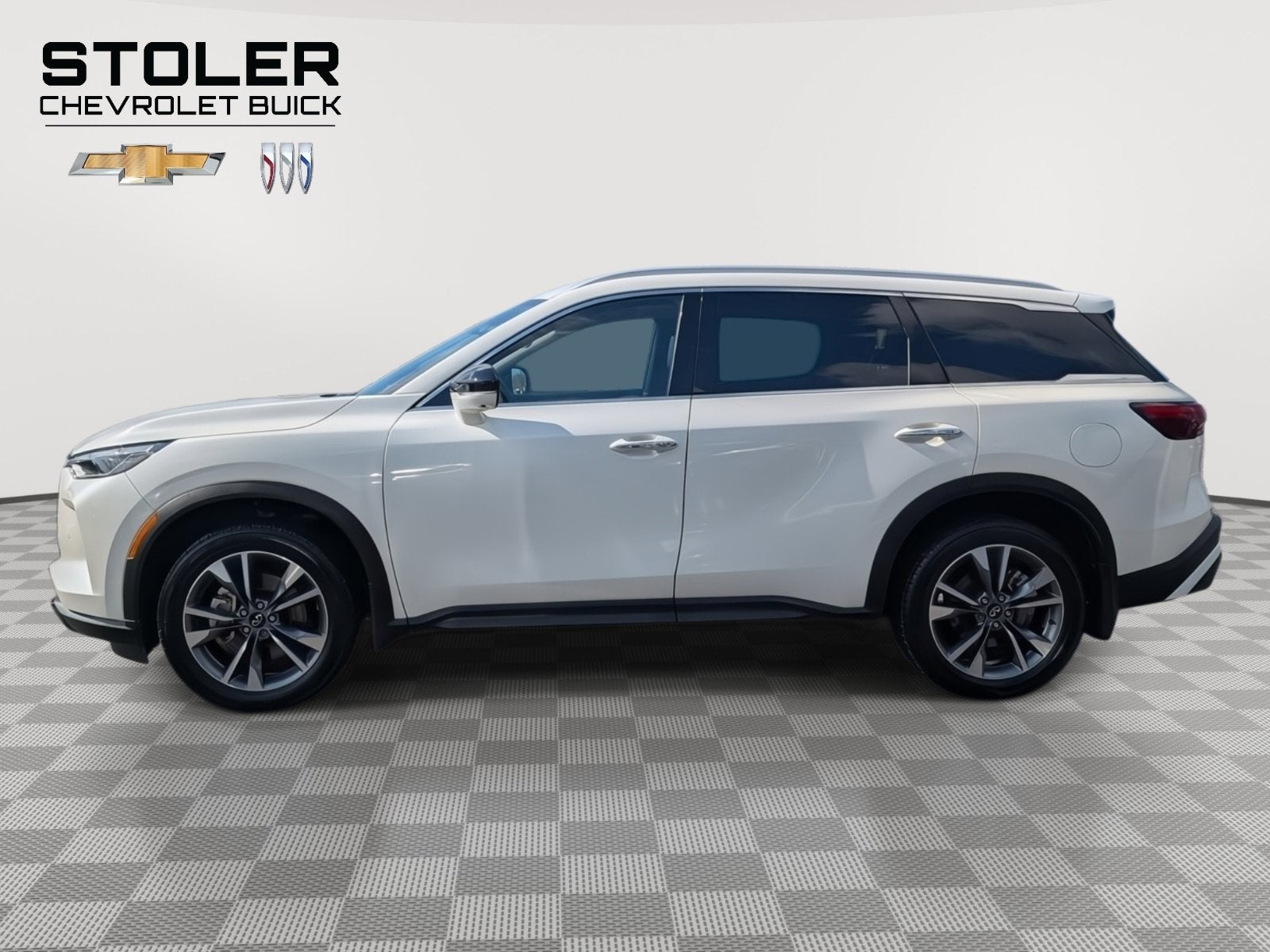 2023 INFINITI QX60 LUXE