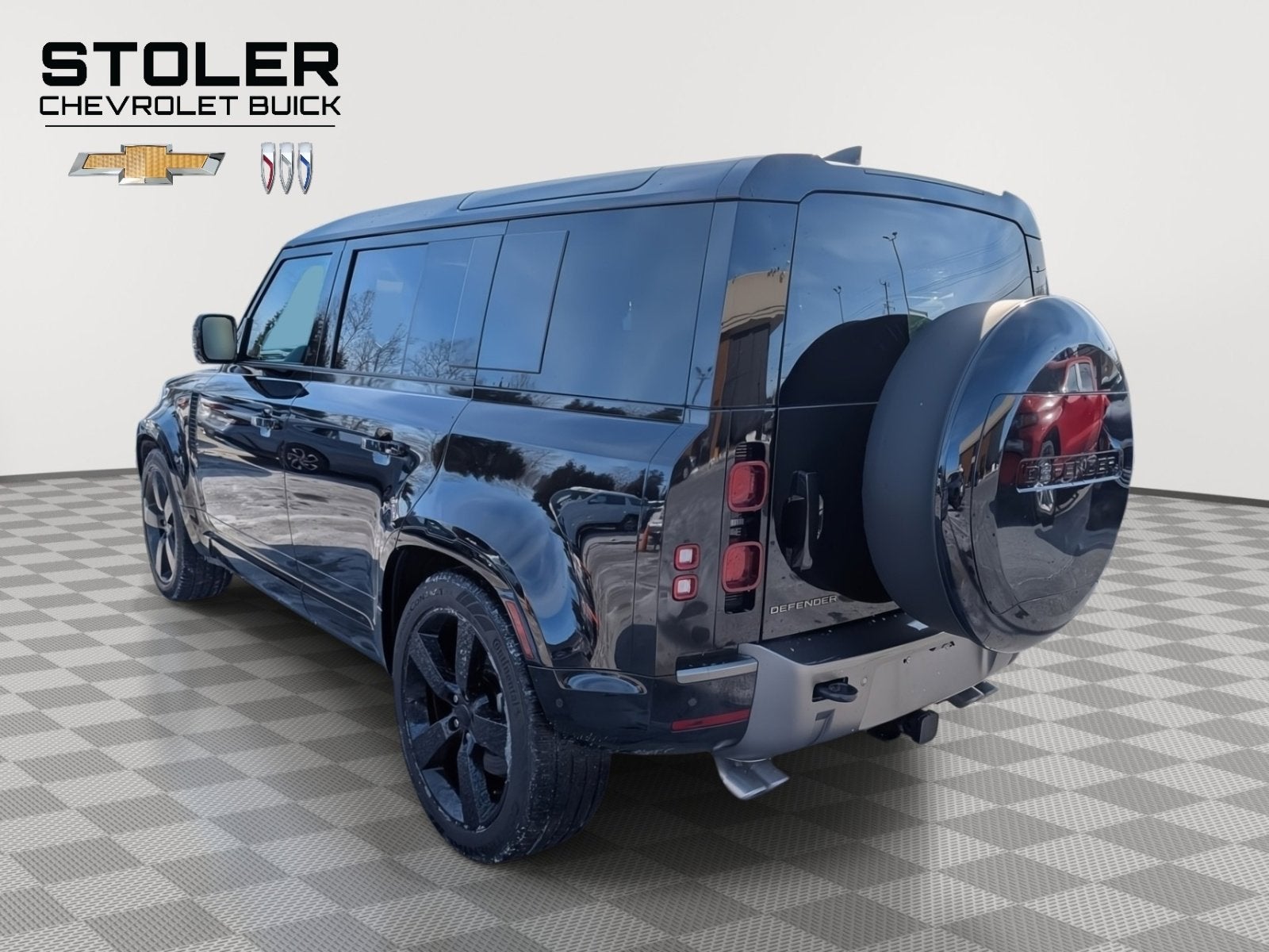 2025 Land Rover Defender X-Dynamic SE