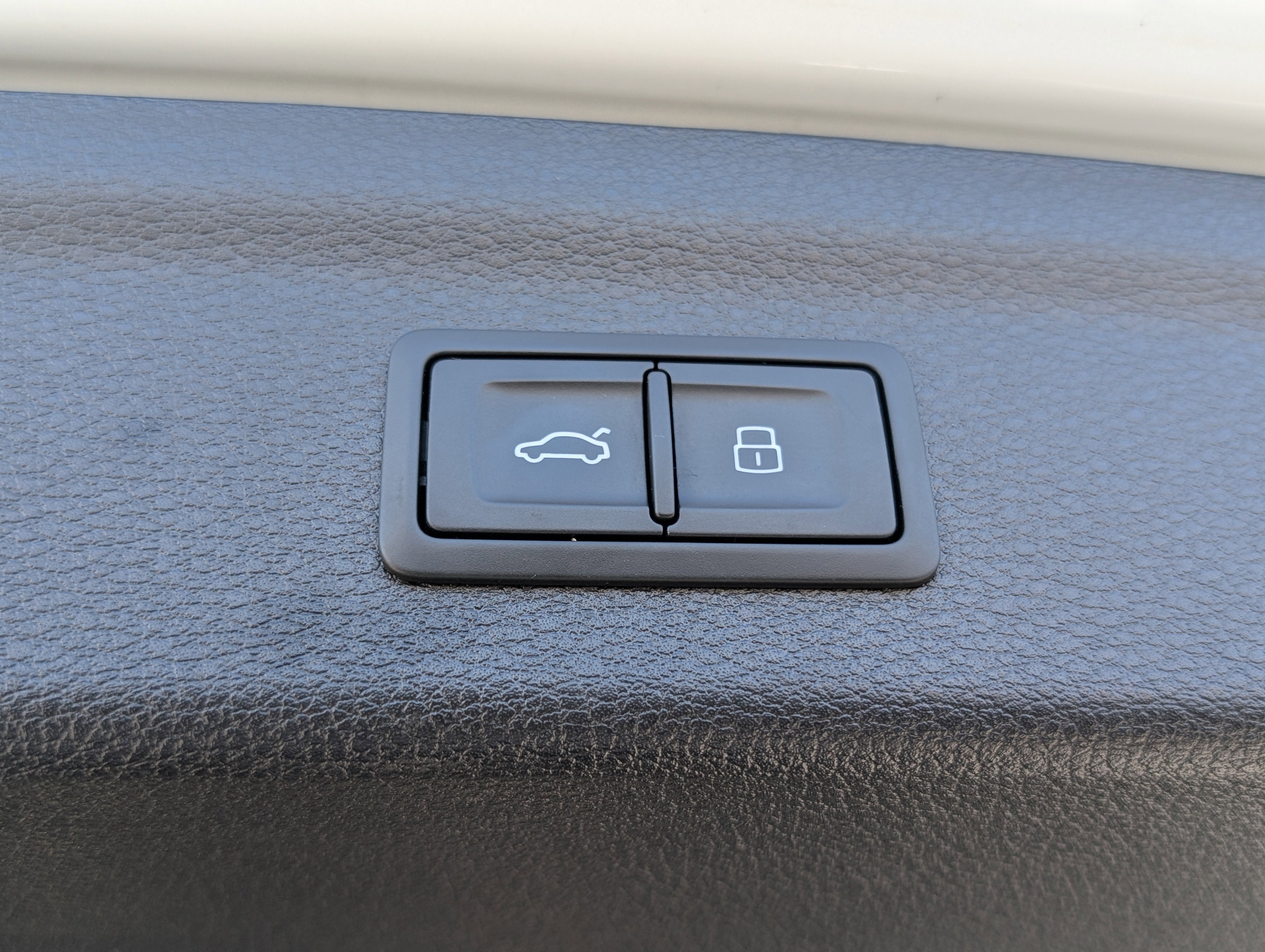 2024 Audi Q3 S line Premium