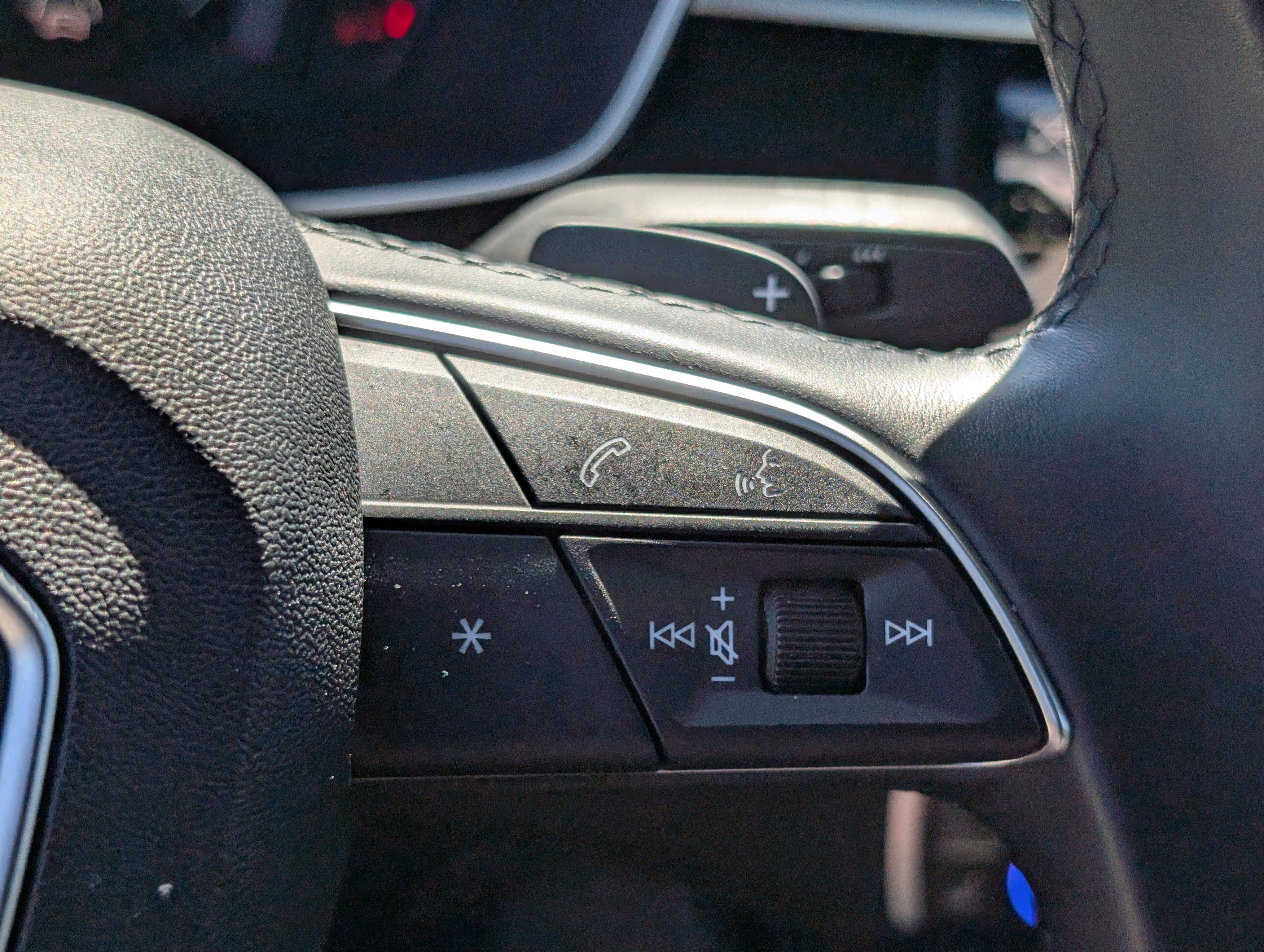 2024 Audi Q3 S line Premium